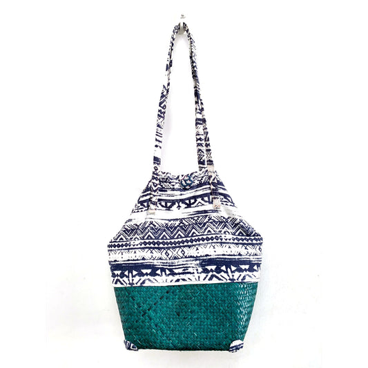 Patterned motifs Grass Bag | bag | Sourcing Vietnam
